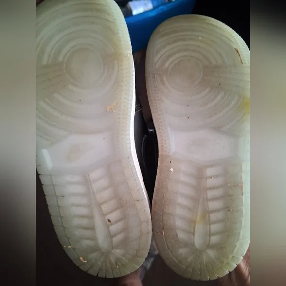 Nike Air Jordan 1 - Picture 5 of 6